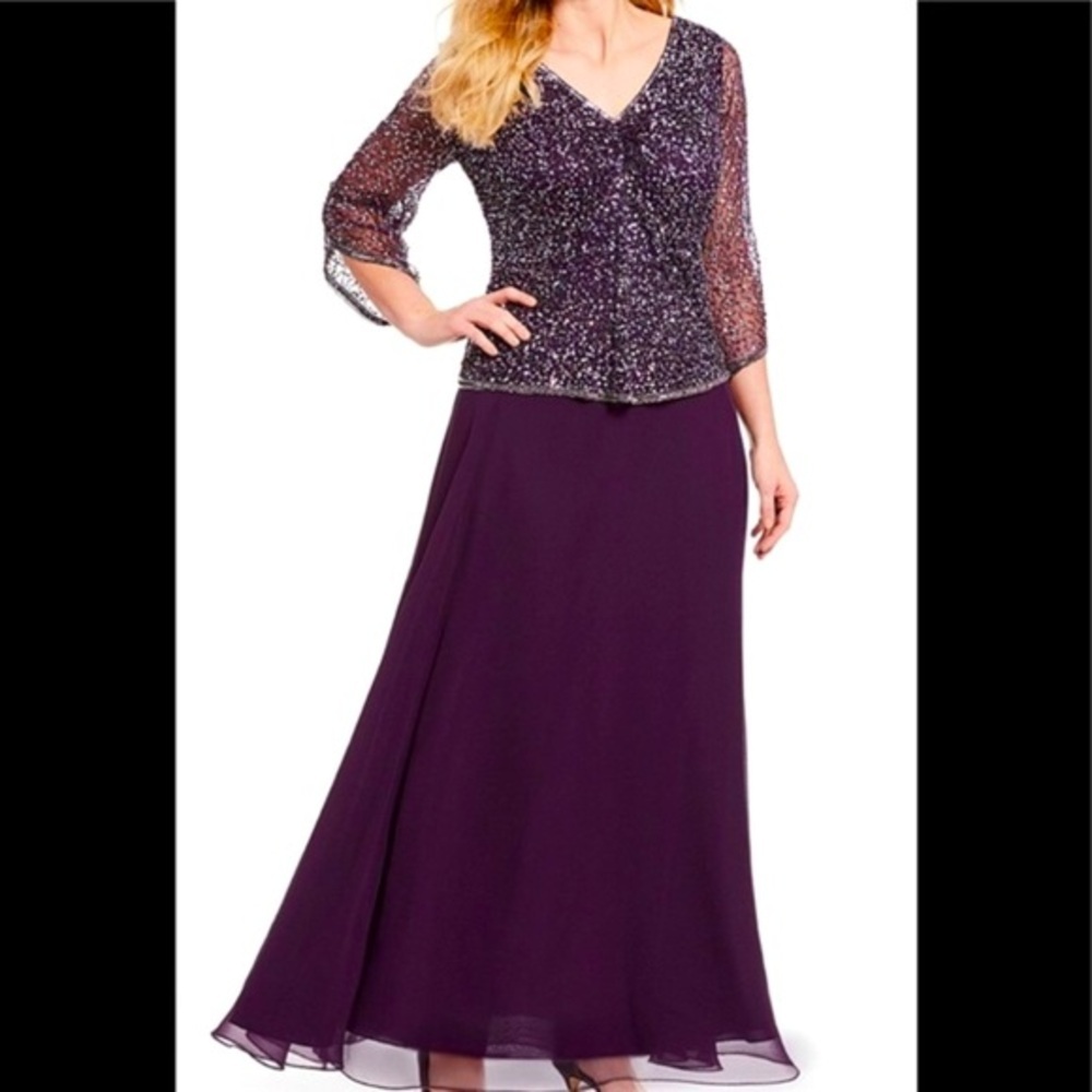 Women’s Formal Dress J KARA Size 8 Purple Sequins Evening Gown Long Sleeves NEW